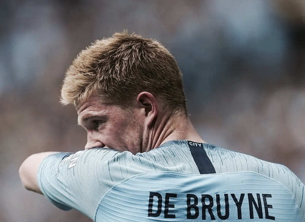 德劳伦蒂斯：孔蒂正带领球队重回正轨，球员也听从了他的指示（德劳伦蒂斯：孔蒂已让球队走上正轨，球员们在执行其部署）