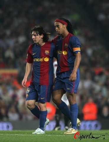 哈登本赛季三分造犯规次数高达27次，断层领先所有人（哈登本季三分造犯规达27次，遥遥领先全联盟）