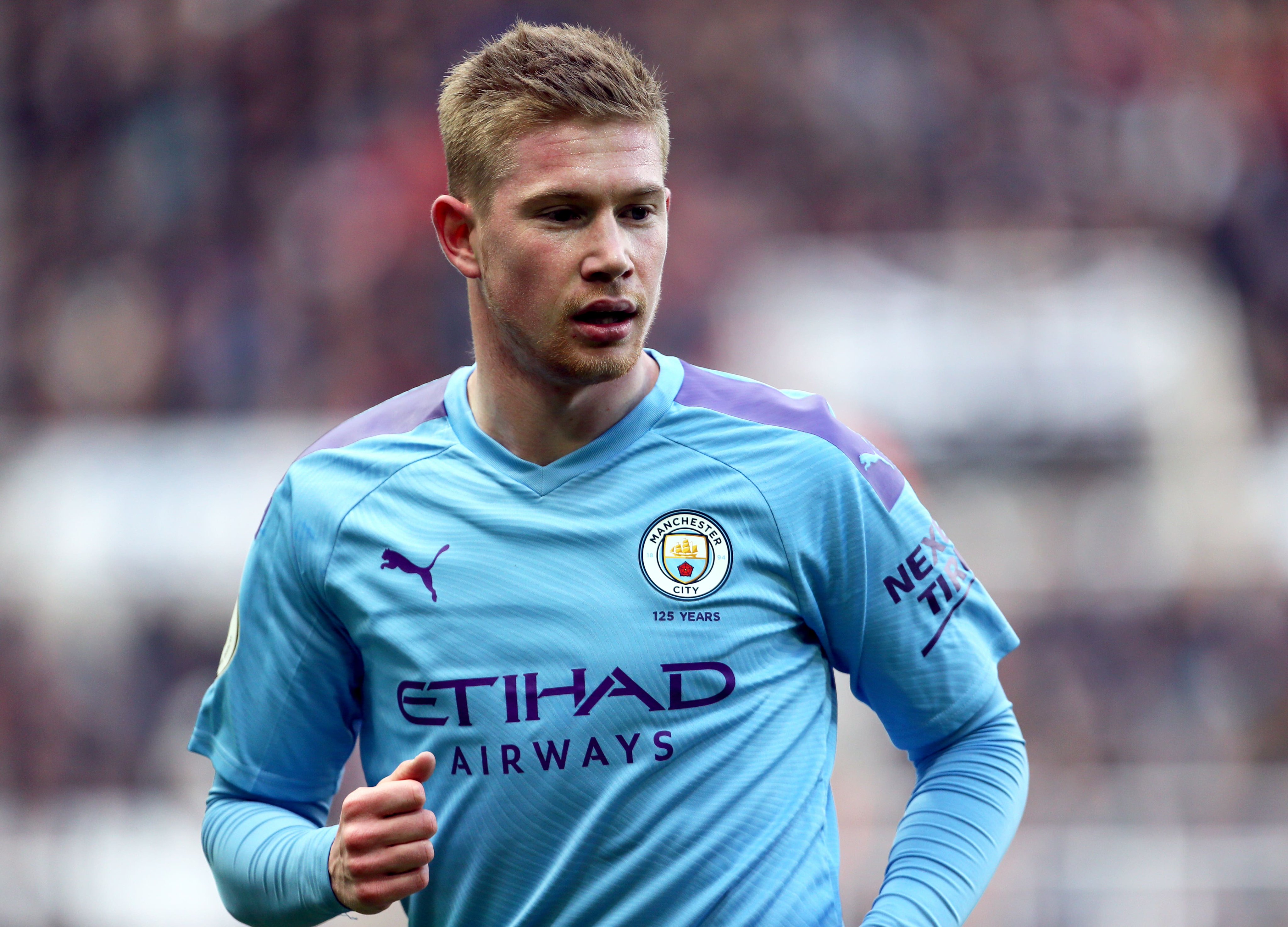 CBA最独特入队仪式！为何新队员到广东队第一件事先买电瓶车？（CBA最另类报到仪式：新援加盟广东队为何先买电瓶车？）