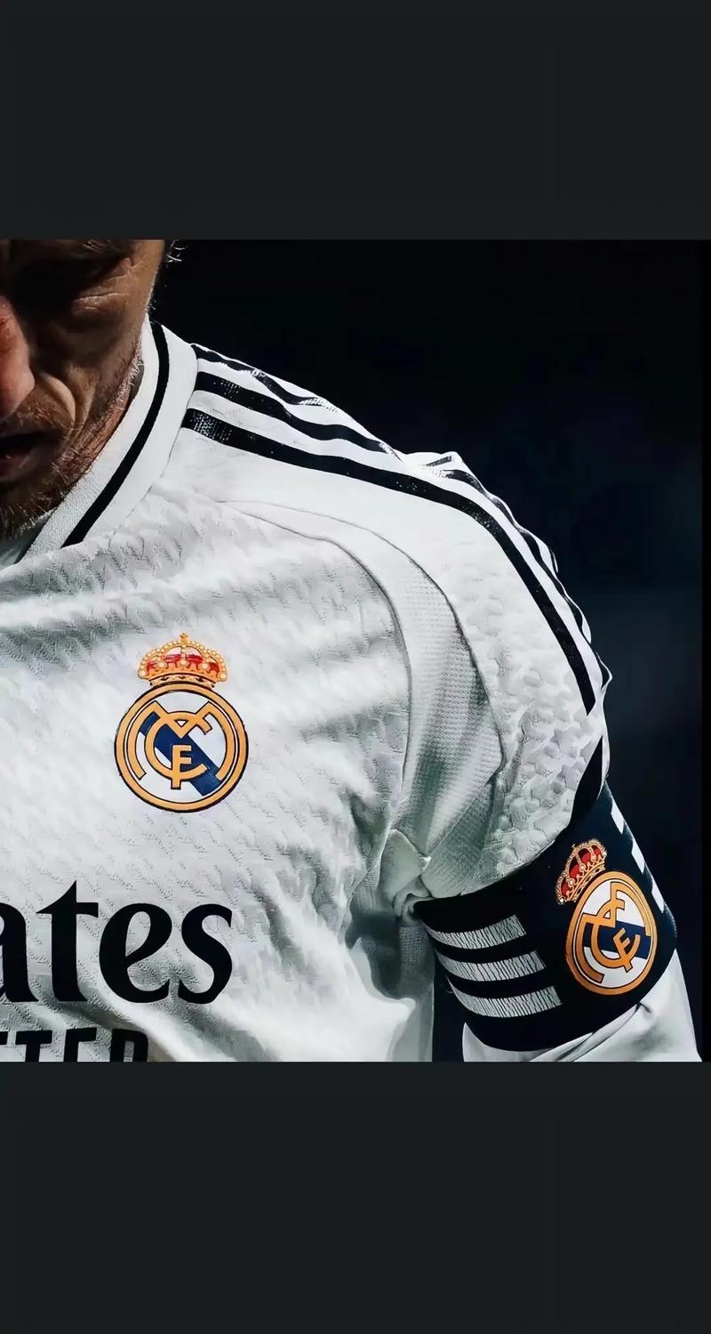 库尔图瓦昨夜对利物浦扑救8次，欧冠生涯仅次于22年决赛的9次（库尔图瓦昨夜战利物浦完成8次扑救，欧冠生涯第二高纪录，仅逊2022年决赛的9次）