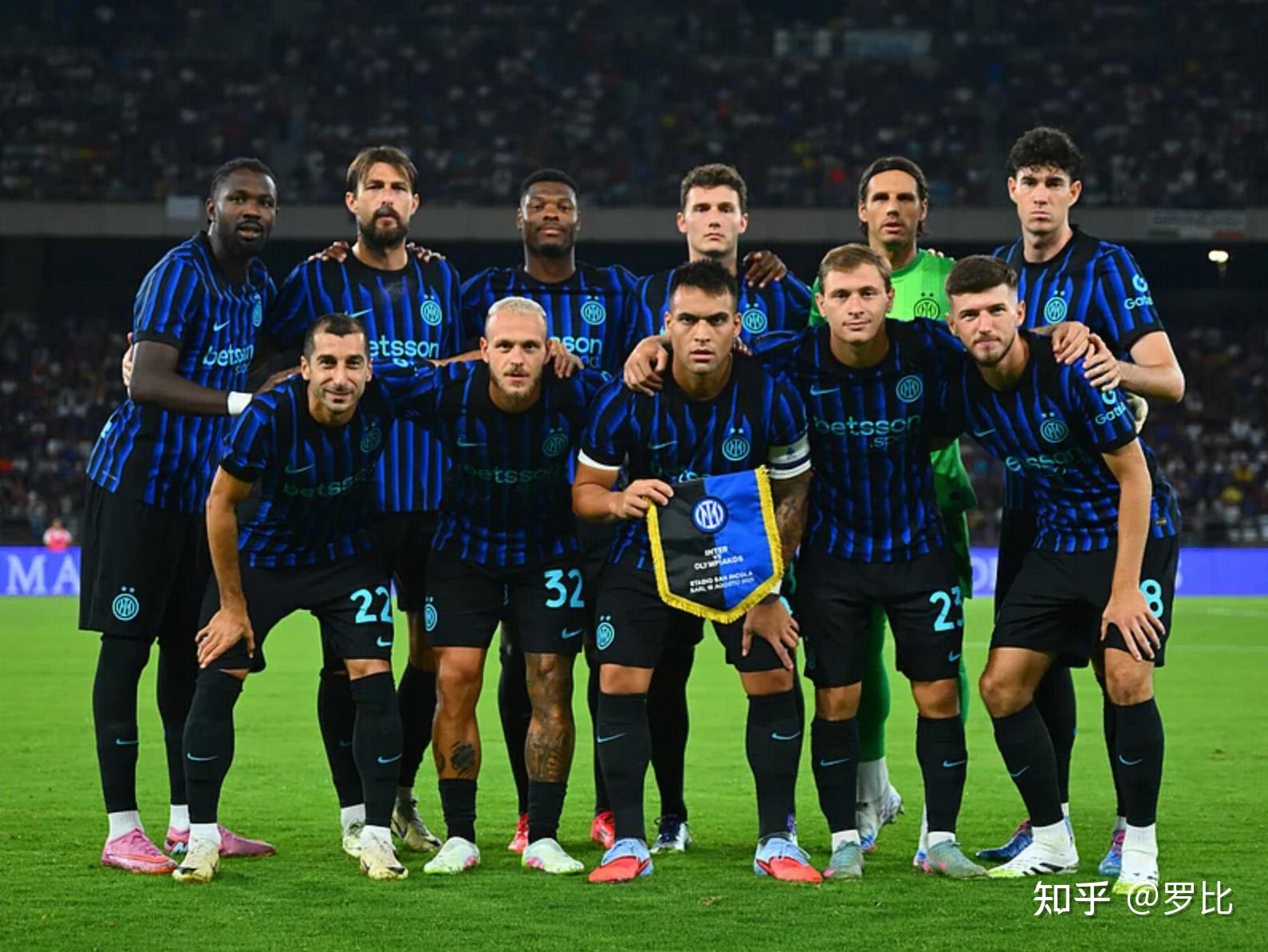 半场战报：斯洛伐克0-0北爱尔兰，双方破门乏术（半场快讯：斯洛伐克与北爱尔兰互交白卷，比分0-0）