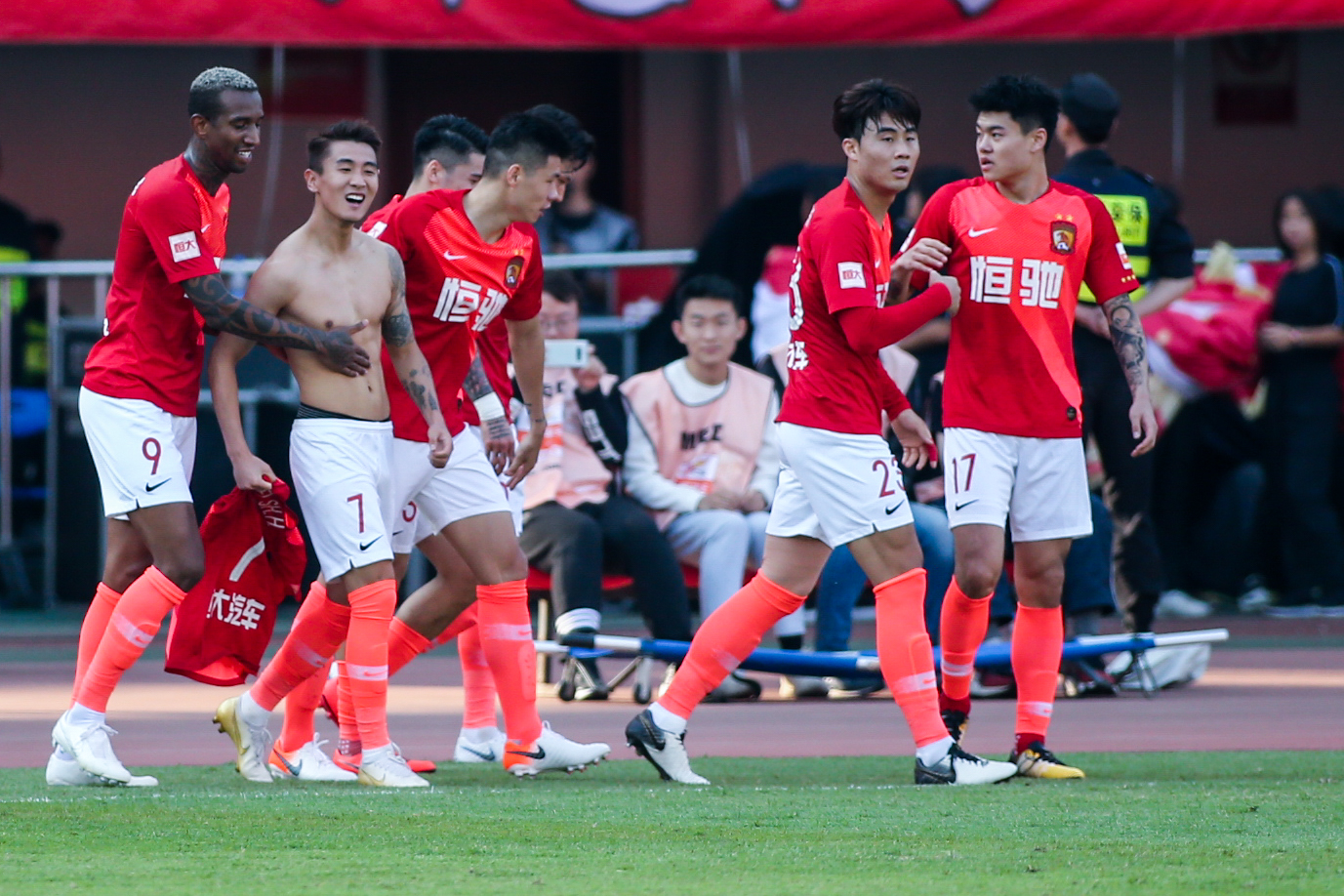 乒乓球混团世界杯：王楚钦丢3局，国乒8-4德国，7战7胜