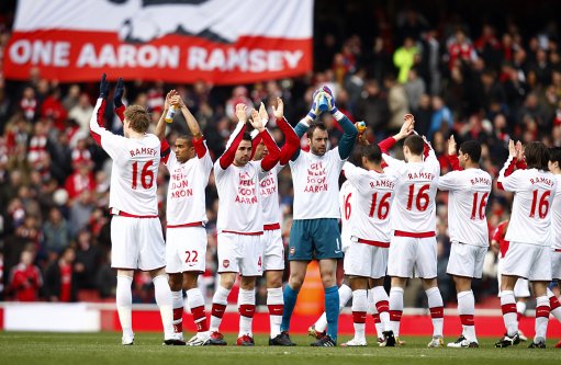 中超：武汉三镇2-0战胜上海申花（中超：武汉三镇2-0力克上海申花）