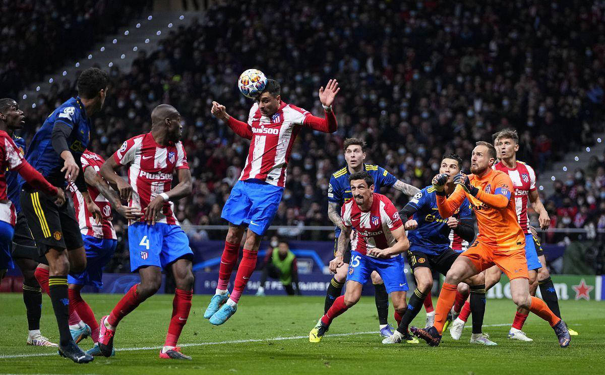 剑南春丨拜仁2-2柏林联，凯恩头球绝平+送礼，迪亚斯零度角（剑南春丨拜仁2-2柏林联：凯恩头槌压哨扳平亦有失误，迪亚斯零角度破门）