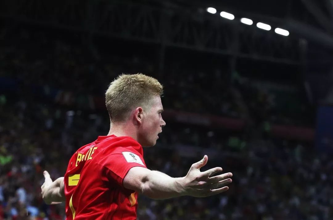 捷克主帅：普罗沃德因伤缺席，查卢佩克和马尔科维奇情况待定（捷克主帅：普罗沃德伤缺，查卢佩克与马尔科维奇待评估）